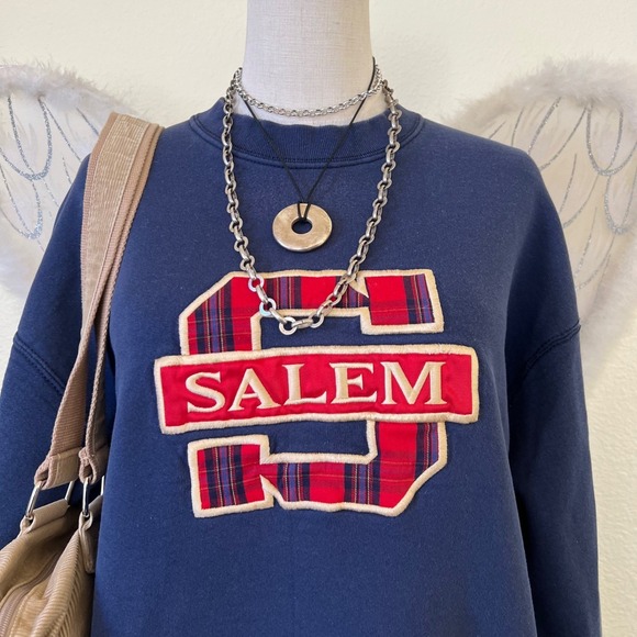 Salem College Sweatshirt Navy Blue Plaid Graphic Crewneck Preppy Schoolgirl Cute - Picture 3 of 8